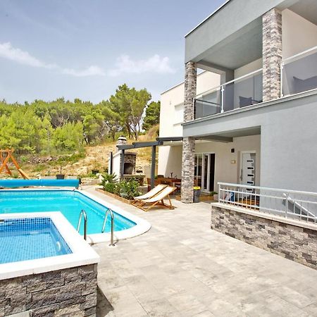 Villa Sara With Sea View And Private Heated Pool Omis Ngoại thất bức ảnh