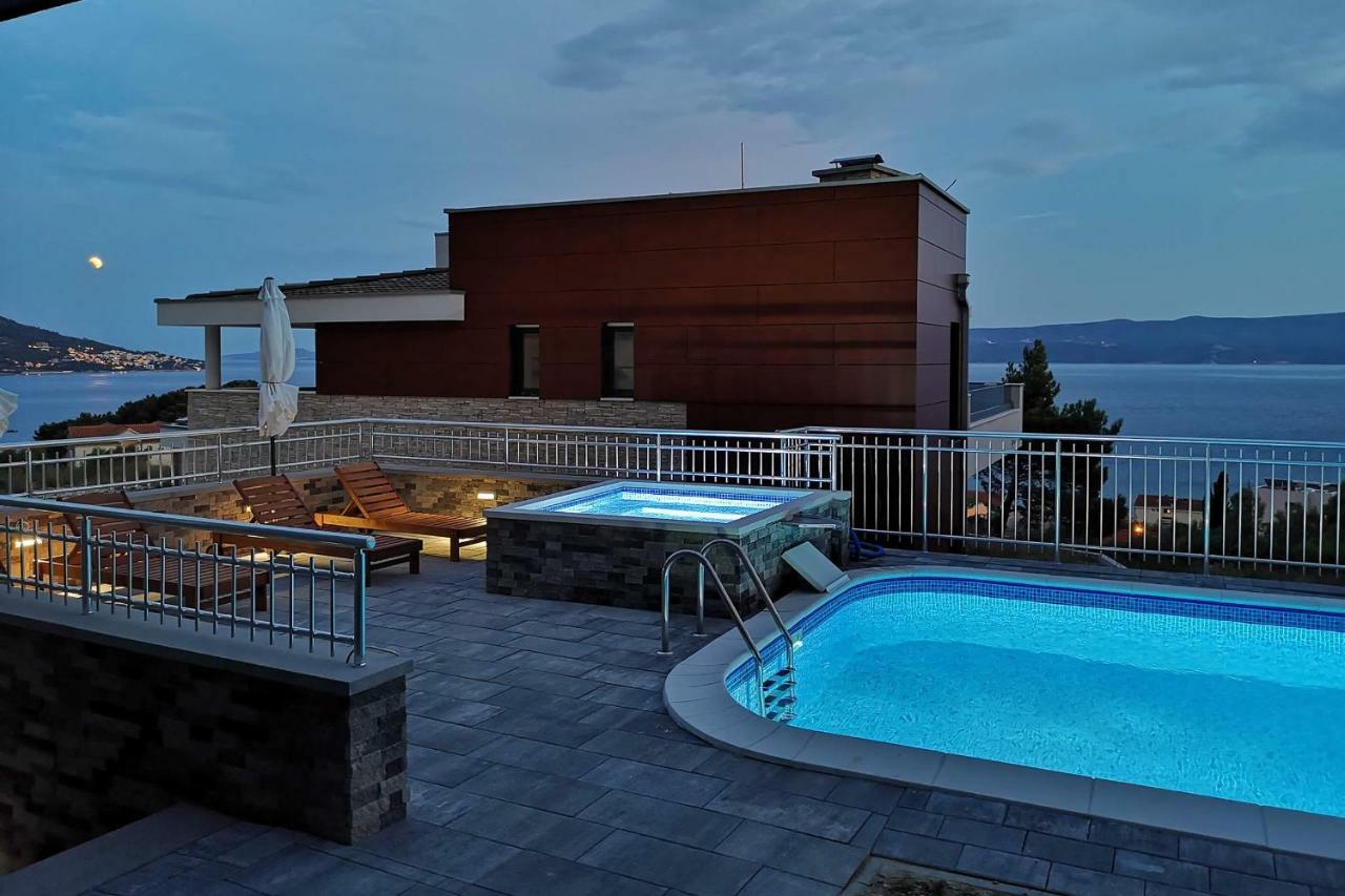 Villa Sara With Sea View And Private Heated Pool Omis Ngoại thất bức ảnh